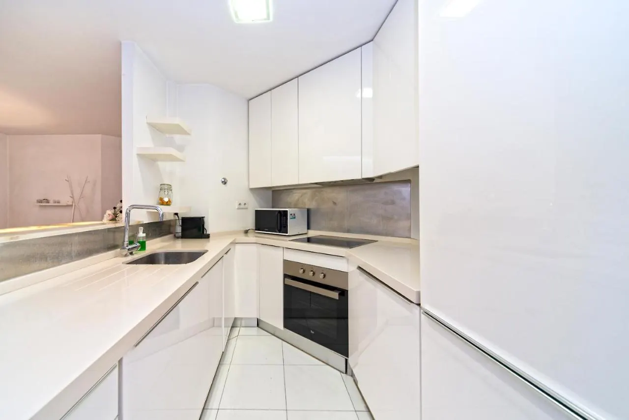 Comfortable Apartment In Marques De Pombal Lisboa