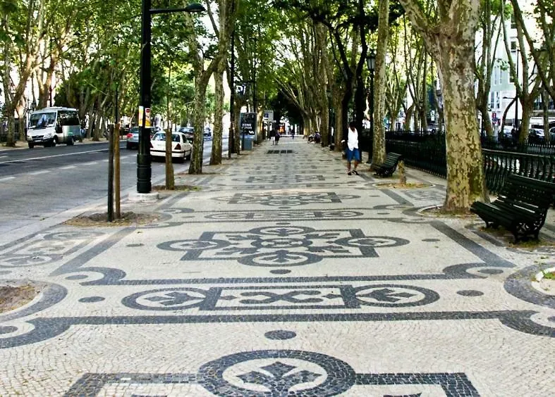 Comfortable Apartment In Marques De Pombal Lisboa